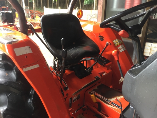 ขายรถไถ Kubota L3408DI(4WD)พร้อมใบดันและผานพรวน รถไร่ สีเดิม พร้อมใช้งาน ขายรถไถ Kubota L3408DI(4WD)พร้อมใบดันและผานพรวน รถไร่ สีเดิม พร้อมใช้งาน