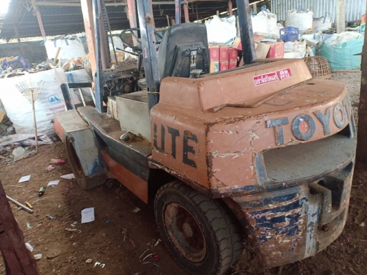 ขายรถยก TOYOTA ขนาด 3.5 ตัน พร้อมใช้