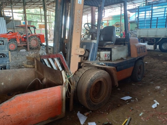 ขายรถยก TOYOTA ขนาด 3.5 ตัน พร้อมใช้