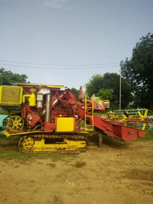 ขายรถเกี่ยวเกษตรพัฒนา ปี53ช้างจอมพลัง2.5ตันเครื่อง195เทอร์โบว์ช่วงล่าง10ปั๊ม22