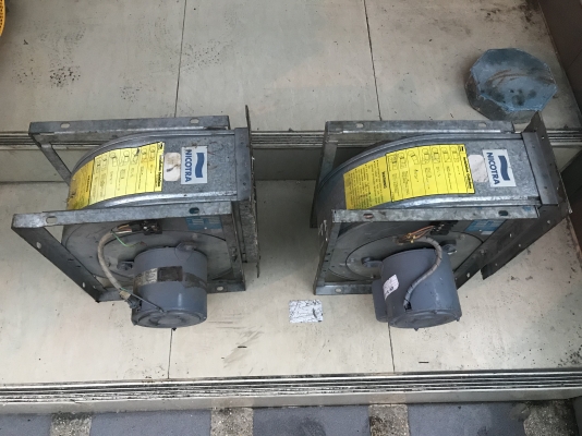 ขายพัดลมโบวเวอร์ดูด-เป่าอากาศ Nicotra 1/3HP. 220V ไฟบ้าน สภาพสวย หมุนนิ่ม พร้อมใช้งาน มี 2ตัวครับ ราคาตัวละ 2,300 บาท ขายพัดลมโบวเวอร์ดูด-เป่าอากาศ Nicotra 1/3HP. 220V ไฟบ้าน สภาพสวย หมุนนิ่ม พร้อมใช้งาน มี 2ตัวครับ ราคาตัวละ 2,300 บาท