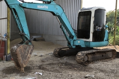 ขาย!! >>> Komatsu Pc40 รุ่น 8R หัวเก๋ง สภาพพร้อมใช้งาน <<< เบอร์ติดต่อ 098-7155789 086-4631102