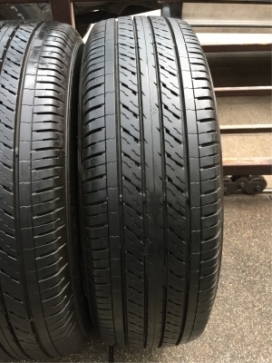 ยาง Dunlop 215 65 16 ปี17 ดอกเต็ม ใช้ยาว ราคาไม่แพง