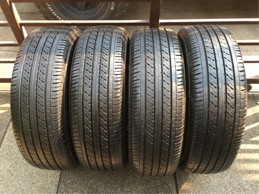 ยาง Dunlop 215 65 16 ปี17 ดอกเต็ม ใช้ยาว ราคาไม่แพง