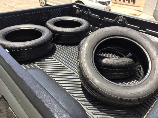 ยาง Bridgestone 215 60 16 สิ้นปี16 ดอกเต็ม เนื้อนิ่มๆ ใช้ยาว ราคาไม่แพง