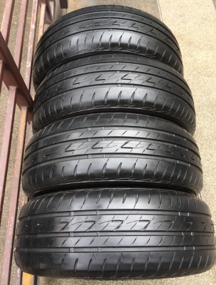 ยาง Bridgestone 215 60 16 สิ้นปี16 ดอกเต็ม เนื้อนิ่มๆ ใช้ยาว ราคาไม่แพง