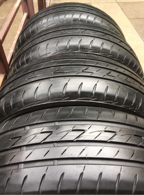 ยาง Bridgestone 215 60 16 สิ้นปี16 ดอกเต็ม เนื้อนิ่มๆ ใช้ยาว ราคาไม่แพง