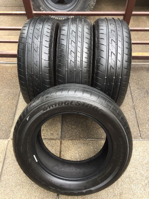 ยาง Bridgestone 215 60 16 สิ้นปี16 ดอกเต็ม เนื้อนิ่มๆ ใช้ยาว ราคาไม่แพง