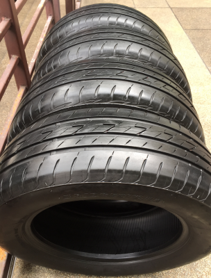ยาง Bridgestone 215 60 16 สิ้นปี16 ดอกเต็ม เนื้อนิ่มๆ ใช้ยาว ราคาไม่แพง