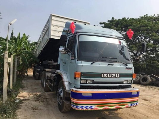 Isuzu Rocky K เครื่อง 240 แรง ปี 36 หัวลากพร้อมหางเซมิดัมพ์สามมิตร ยางเต็ม ภายในใหม่ เครื่อง/เกียร์ด