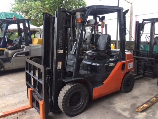 ขาย เช่า ซ่อม โฟล์คลิฟท์ ดีเซล เบนซิน แก๊ส ไฟฟ้า จำหน่ายยางตัน เปลี่ยนคลัช ฟิตเครื่อง เปลี่ยนเสา ติดตังสไลด์ชิฟ โรเตเตอร์ นำเข้าจากบริษัทโคมัตสุประเทศญี่ปุ่นโดยตรงและจัดจำหน่ายโดย บริษัท ชัยเสรียานยนต์ จำกัด ติดต่อโดยตรงที่ 086-0801238 038-589290ทางบริษัท