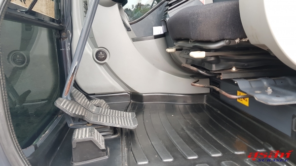 ขายรถขุด KOBELCO SK140LC-8 YP09 SuperX สภาพเทพบุตร  เอกสารเล่มทะเบียน