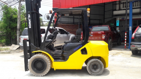 รถโฟคลิฟท์ มือ 2