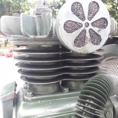 ปั้มลมลุกสุบ Iwata