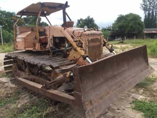 แทรคเตอร์ CAT D4E เครื่อง43V ตีนเป็ด เกียร์ตัด ใบมีดเอียงได้ ใช้งานได้ดี ลงงานได้เลย เอกสารซื้อขาย