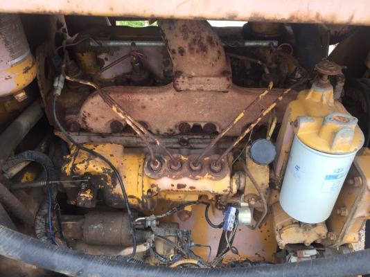 แทรคเตอร์ CAT D4E เครื่อง43V ตีนเป็ด เกียร์ตัด ใบมีดเอียงได้ ใช้งานได้ดี ลงงานได้เลย เอกสารซื้อขาย