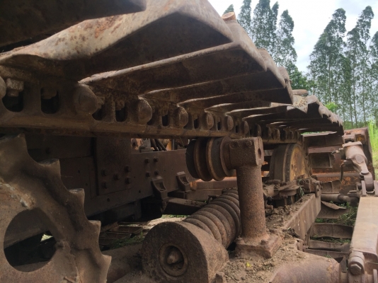 แทรคเตอร์ CAT D4E เครื่อง43V ตีนเป็ด เกียร์ตัด ใบมีดเอียงได้ ใช้งานได้ดี ลงงานได้เลย เอกสารซื้อขาย