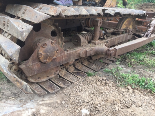 แทรคเตอร์ CAT D4E เครื่อง43V ตีนเป็ด เกียร์ตัด ใบมีดเอียงได้ ใช้งานได้ดี ลงงานได้เลย เอกสารซื้อขาย