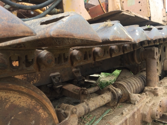 แทรคเตอร์ CAT D4E เครื่อง43V ตีนเป็ด เกียร์ตัด ใบมีดเอียงได้ ใช้งานได้ดี ลงงานได้เลย เอกสารซื้อขาย