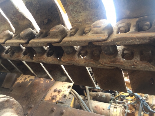 แทรคเตอร์ CAT D4E เครื่อง43V ตีนเป็ด เกียร์ตัด ใบมีดเอียงได้ ใช้งานได้ดี ลงงานได้เลย เอกสารซื้อขาย