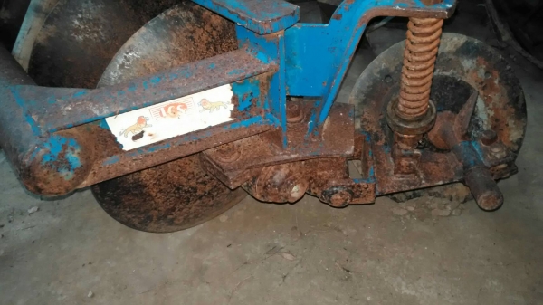 ผานพรวน4ใบสภาพดีพร้อมใช้คับ ผานพรวน4ใบสภาพดีพร้อมใช้คับ