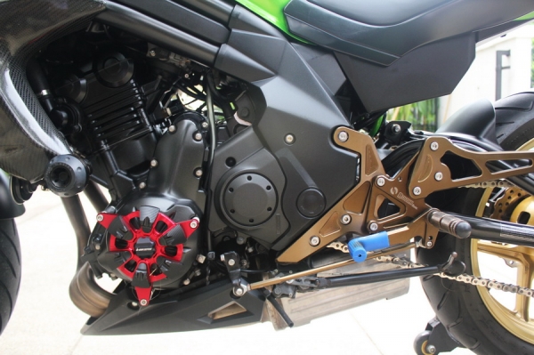ER6n Model ปี 2013 ER6n Model ปี 2013