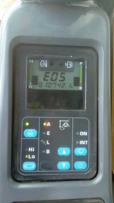 ขาย1,150,000 KOMATSU pc 200-7 เอกสารเล่มทะเบียน บูมอามร์สวย เอวแน่น ช่วงล่างสวย เครื่องปั้มแรง ไฟฟ้าครบแต่ต้องเช็คระบบนิดหน่อย  รถทำงานที่นครราชสีมา 090-772-3710 090-772-3708