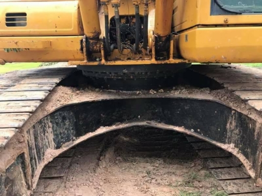 ขาย1,150,000 KOMATSU pc 200-7 เอกสารเล่มทะเบียน บูมอามร์สวย เอวแน่น ช่วงล่างสวย เครื่องปั้มแรง ไฟฟ้าครบแต่ต้องเช็คระบบนิดหน่อย  รถทำงานที่นครราชสีมา 090-772-3710 090-772-3708