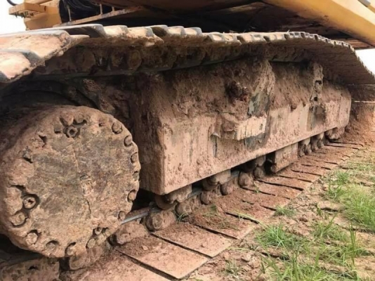 ขาย1,150,000 KOMATSU pc 200-7 เอกสารเล่มทะเบียน บูมอามร์สวย เอวแน่น ช่วงล่างสวย เครื่องปั้มแรง ไฟฟ้าครบแต่ต้องเช็คระบบนิดหน่อย  รถทำงานที่นครราชสีมา 090-772-3710 090-772-3708