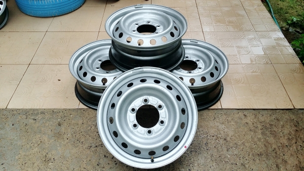 กระทะถอดป้ายแดงขอบ16 6รู139.7 ชุด 4วง