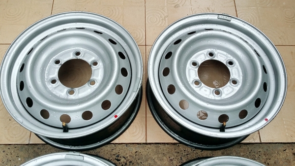 กระทะถอดป้ายแดงขอบ16 6รู139.7 ชุด 4วง