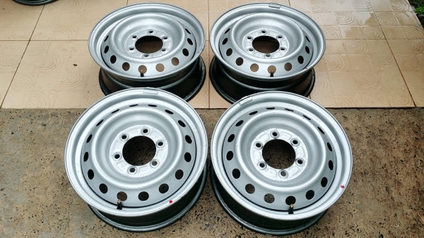 กระทะถอดป้ายแดงขอบ16 6รู139.7 ชุด 4วง