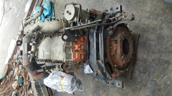 ขายเครื่องอีสุสุ6RBสตาร์ติดดีเครื่องพร้อมใช้งานสนใจโทร083-4401306