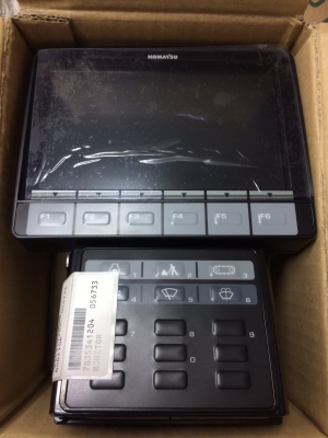 กล่อง+จอ รถขุดPC200-8