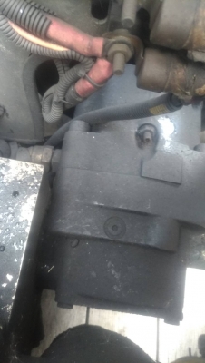 เครื่องยนต์ดอยซ์4สูบติดแม่ปั๊มไฮดรอลิก เครื่องยนต์ดอยซ์4สูบติดแม่ปั๊มไฮดรอลิก