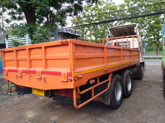 ขาย10ล้อISUZU ROCKY175แรงFVMปี41เพลาเดียวคัชซียาว6.50เมตร ตัวกระบะยาว6.20เมตร เว้นช่วงเครน เปลี่ยนหั