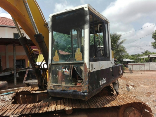 ขายด่วนแพ็คคู่ แม็คโคร KOMATSU PC120-3+ เทรลเลอร์หกล้อ ISUZU หน้ายาวเอกสารเล่มทะเบียน สภาพพร้อมใช้งาน ราคา ย่อมเยาว์ครับ สนใจสอบถาม 093 0764943 คุณ ตั้ม