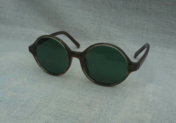 แว่นตาเจแปนิชแฮนด์เมดระดับ 'ยอดฝีมือ'  วินเทจยุค '90s  โมเดลอาร์ติสท์ 'หยดน้ำ - กลม'  Vintage SAGAWA FUJII handmade in Japan