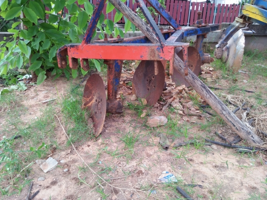 ขายครับขายผาน2อันครับหรือเป็นแยกก็ได้ครับต่อรองราคามาครับ