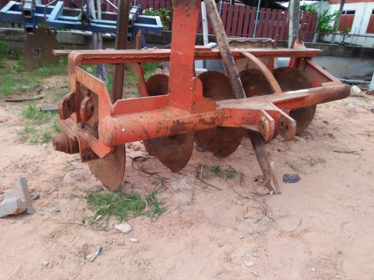 ขายครับขายผาน2อันครับหรือเป็นแยกก็ได้ครับต่อรองราคามาครับ