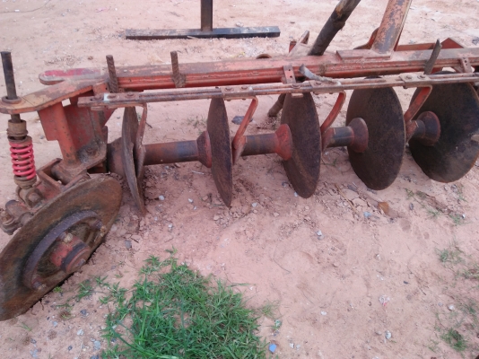 ขายครับขายผาน2อันครับหรือเป็นแยกก็ได้ครับต่อรองราคามาครับ