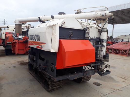 โปรเดือนนี้ยังมีต่อเนื่องนะครับ รถเกี่ยวข้าว DC68G ราคาถูกๆ รถขับเคลื่อนได้ปกติ สนใจโทร.092-2603737 เซลสันต์