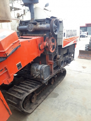 โปรเดือนนี้ยังมีต่อเนื่องนะครับ รถเกี่ยวข้าว DC68G ราคาถูกๆ รถขับเคลื่อนได้ปกติ สนใจโทร.092-2603737 เซลสันต์