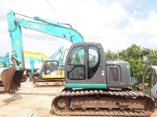 ขายจ้า..KOBELCO SK135SR YY01  เก่านอกแท้  แทรคใหญ่  เครื่องป๊มดี  6,XXX  ชั่วโมง  พร้อมใช้  โทร  089-3818694  จ๊อย