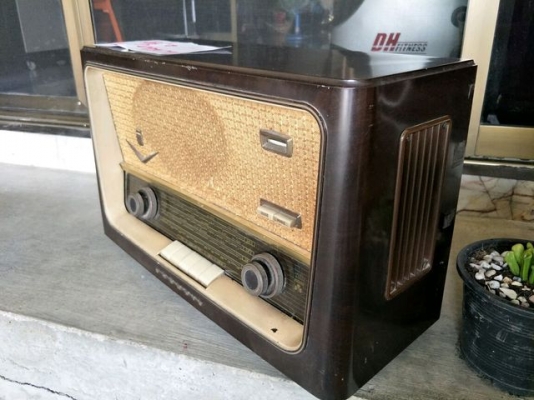 วิทยุหลอดโบราณ GRUNDIG made in W-Germany วิทยุหลอดโบราณ GRUNDIG made in W-Germany
