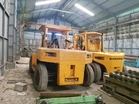 โฟลค์ลิฟใหญ่ 10 ตัน กับ 15 ตัน งายาว 220 เมตร