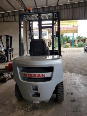 ขาย NISSAN 2.5 ตัน