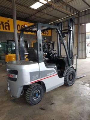 ขาย NISSAN 2.5 ตัน