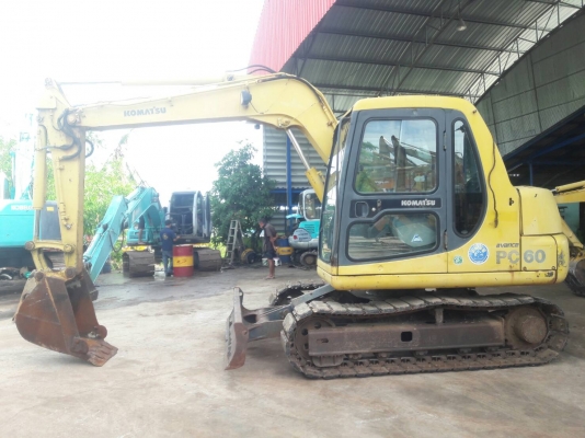 มาใหม่จ้า..KOMATSU PC60-7  เก่านอกแท้  เดิมๆๆ  มีลายแย๊ก  มีผานดัน...6,XXX  ชั่วโมง...พร้อมใช้  โทร  089-3818694  จ๊อย