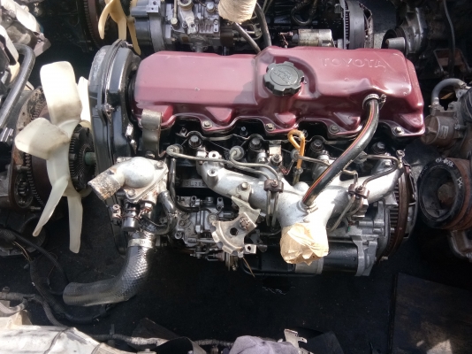 เครื่อง โตโยต้า 3L 2800 สวยๆ ไม่มีไอ